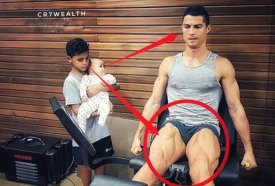 12岁迷你罗练出4块腹肌,体型酷似c罗!总裁之子崛起,未来帝星