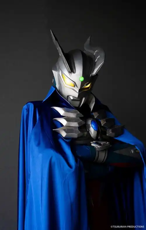 赛罗奥特曼披风形态官方皮套写真 假面骑士build:这姿势很眼熟