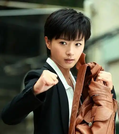 "不婚族"万茜:我这辈子最正确的决定,就是嫁给普通摄影师老公_父亲