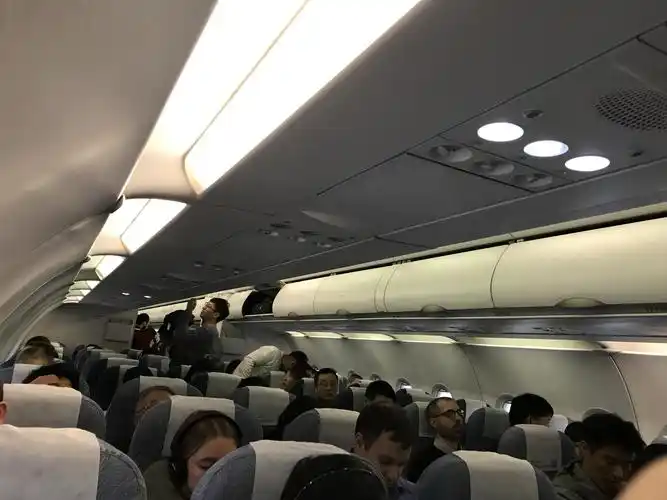 【念旧】国航带我去跨年-京港快线ca108/ca115经济舱体验