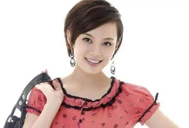孙俪只剪一款短发减龄10岁不止,36岁嫩回20岁,原来短发那么减龄_气质