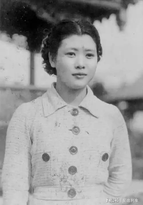 最美女汉奸施旦,精通多国语言,原来她是汪精卫的情人|陈璧君|戴笠