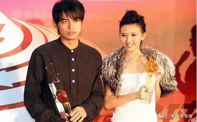 冷门歌手孙燕姿夺走周杰伦第一次强势回归引爆青春回忆杀