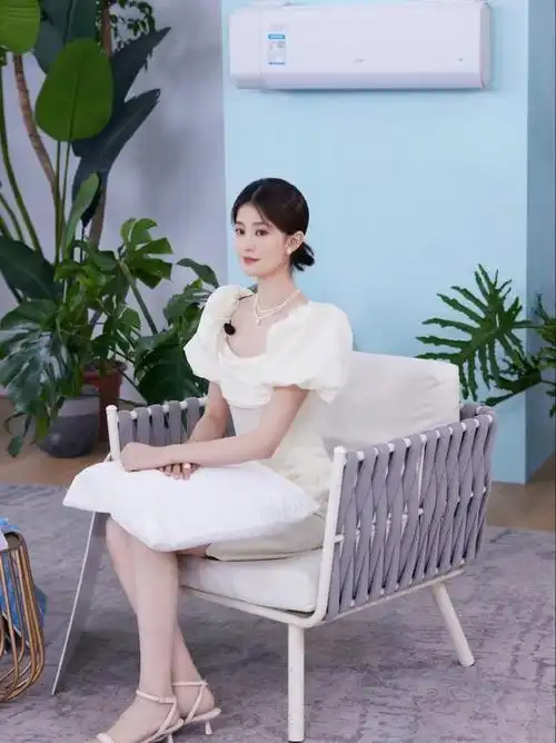 乔欣的高跟玉足嫩白嫩白