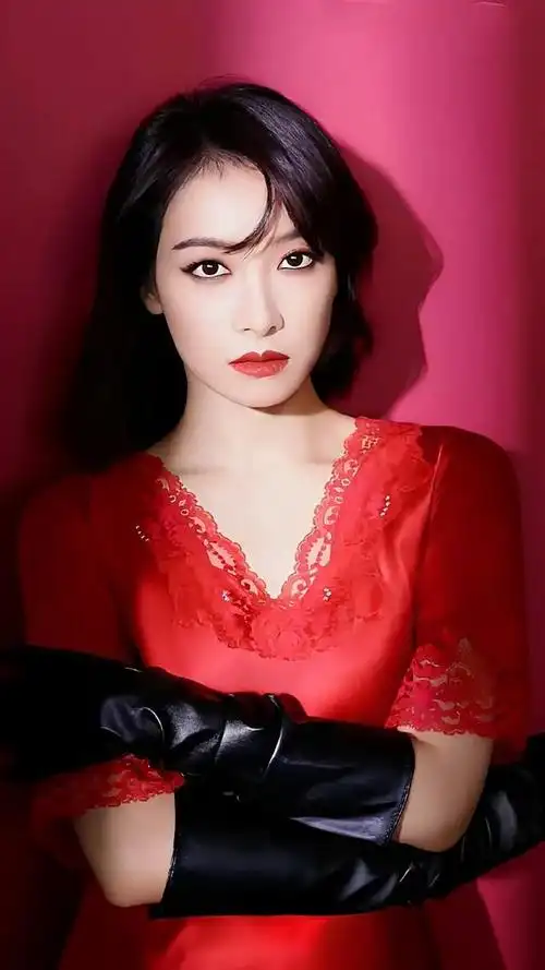 天生不上镜的8位女明星真人个个又瘦又美比照片漂亮10倍