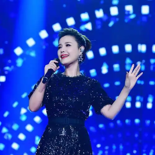 看演唱会直播 扫码下载咪咕音乐客户端 相关搜索结果: 歌手:王紫菲