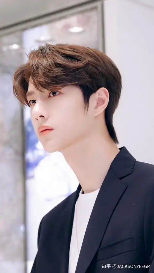 你见过哪些王一博惊艳到你的照片? - 知乎