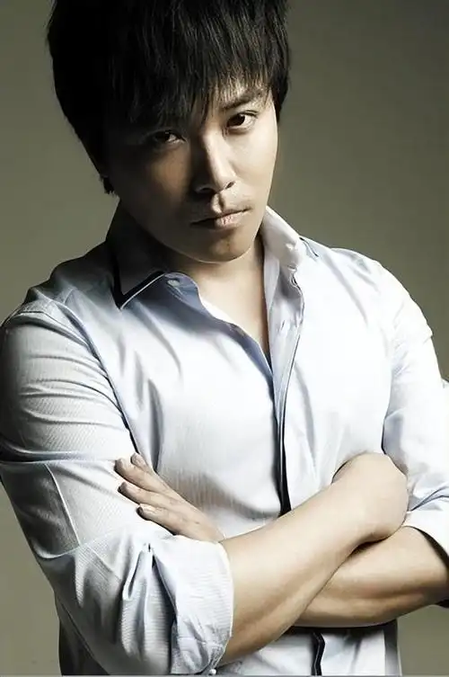 佟丽娅陈思诚离婚不到一年,女方当上文代会代表,男方却鲜少露面