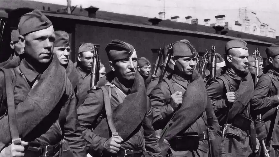 二战苏联最丢脸的战役,手握优势兵力,却惨遭一边倒的屠杀