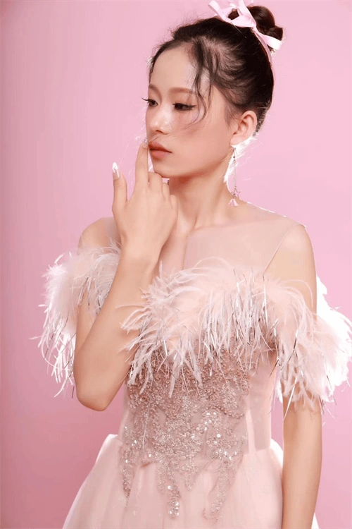 艺名青阳沐萱 模特个人简介