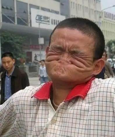 世界上最丑的男人盘点godfrey结婚2次有8个孩子妻子貌美如花