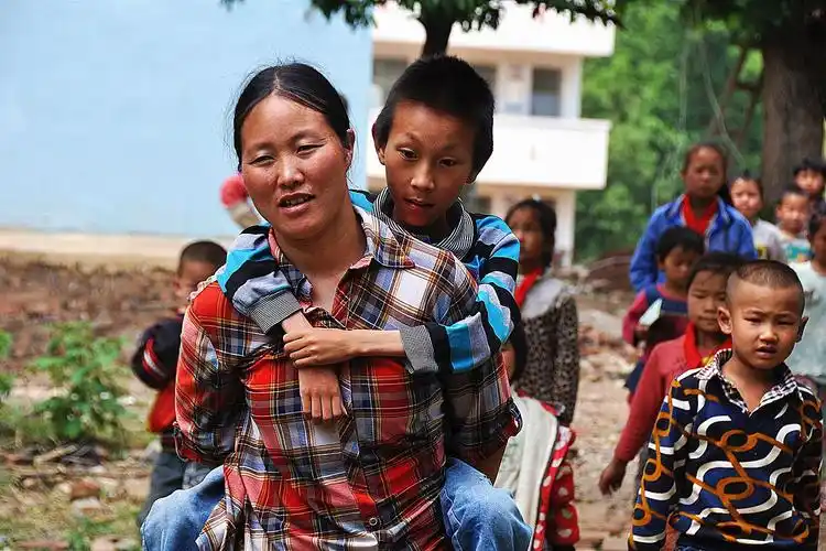 伟大的母爱图片最伟大的母爱看完这几张图