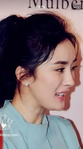 再瘦的女星都有"双下巴"的魔咒,杨幂,热巴,赵丽颖皆中枪