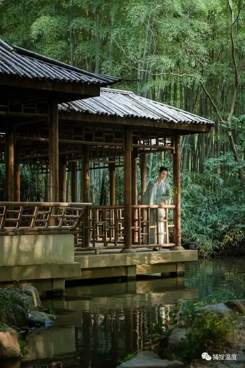 古韵如诗    #人像摄影##古风美少年##汉服