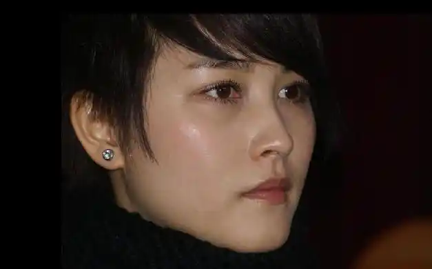 【华语歌坛→ 厉娜 lina】中文名: 厉娜  别名: 小雪  国籍: 中华人民