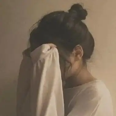 伤感女生头像真人高清很丧 2022很丧很抑郁的女头真人_女生头像_美头