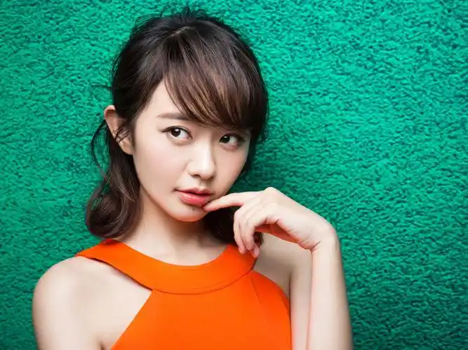 田螺姑娘孙耀琦俏皮写真