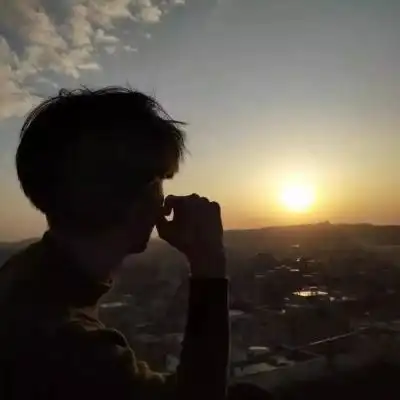 独一无二男生个性小丑头像不露脸 我的人生就tm缺你