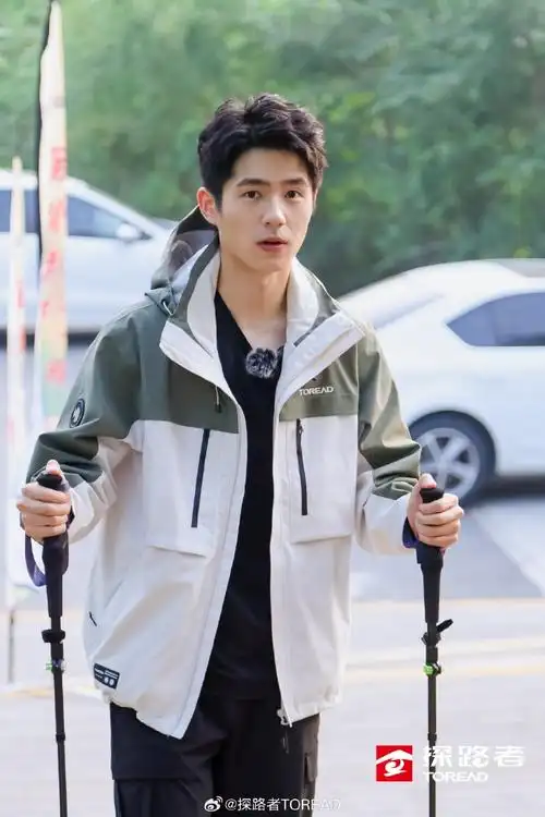 快来pick@刘昊然turbo这位理想徒步搭子的新鲜帅照!