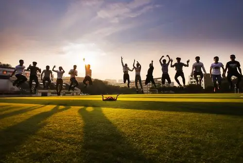 四川广安中学青春飞扬毕业照 | 湃客年度视觉大赛
