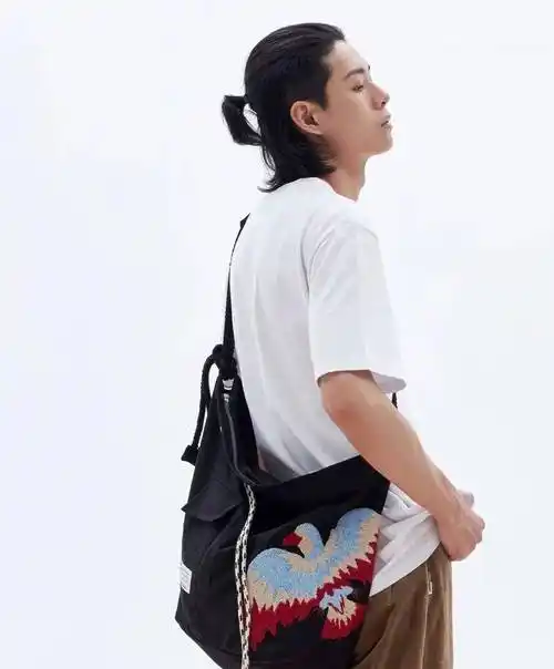 这届年轻发型师最爱摆烂?流苏刘海,顶流女团级美貌!