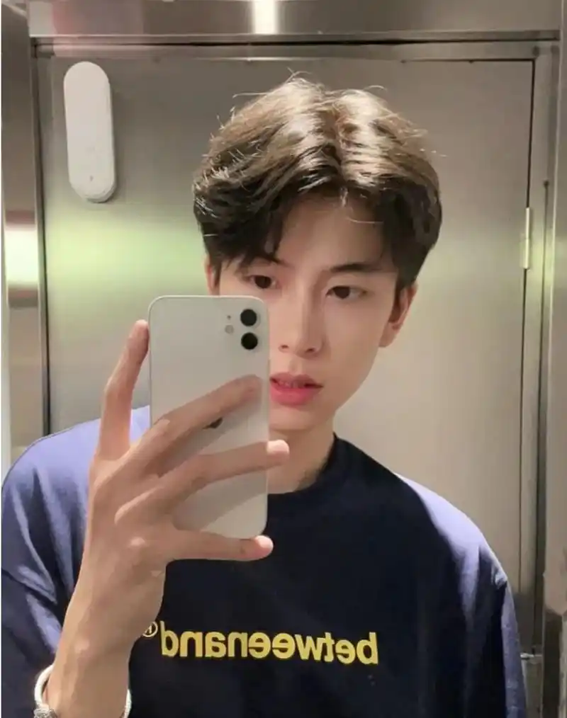 适合14岁中学生男发型!