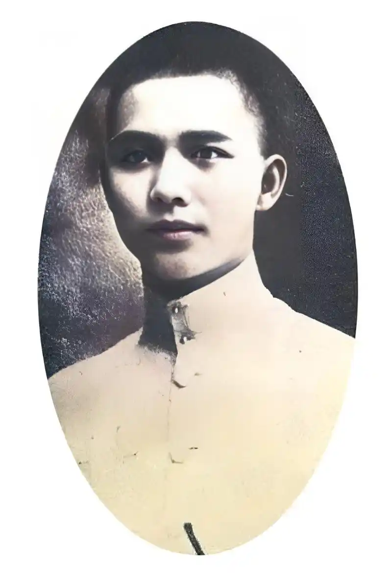 民国四大美男之首,乍一看,在相貌上,确实有点张国荣的味道.