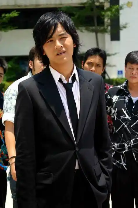 钱韦杉--饰郭可亭  白吉胜--饰丁哲凯  勾 峰--饰杜百诚  吴中天--饰