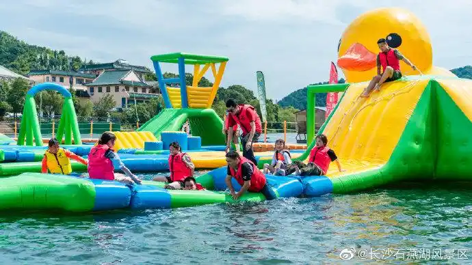 新潮好玩的水上团建来啦!嗨翻夏日,激情闯关!