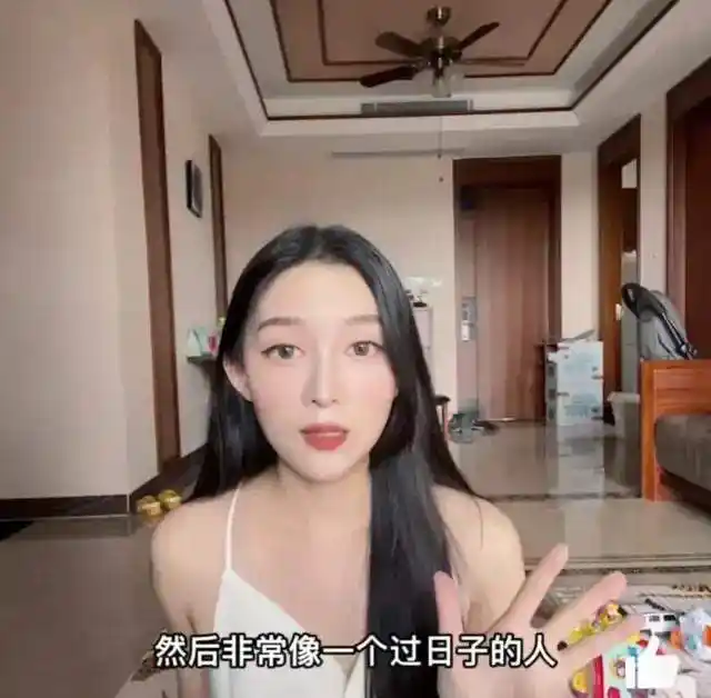 烧饼媳妇章雨轩回应质疑是看中了他的人品才嫁给他不是为了钱