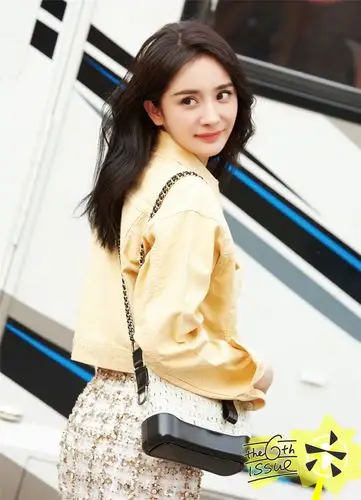 《fire bible2017》:杨幂(你们的街拍幂77…-堆糖,美好生活研究所