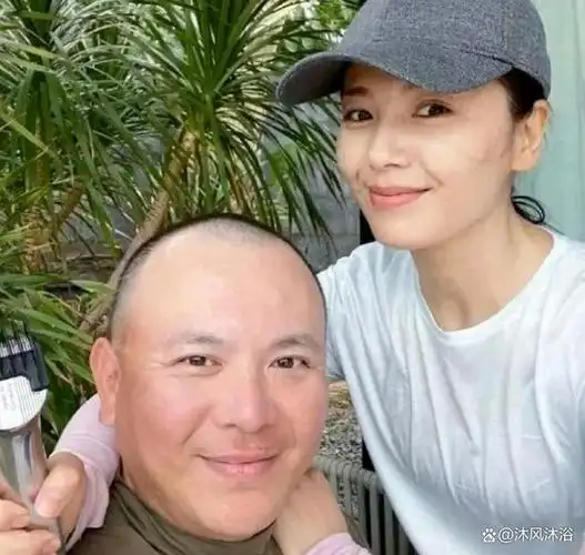 44岁刘涛亮相全家福,少女气质不减当年,老公却展现老态