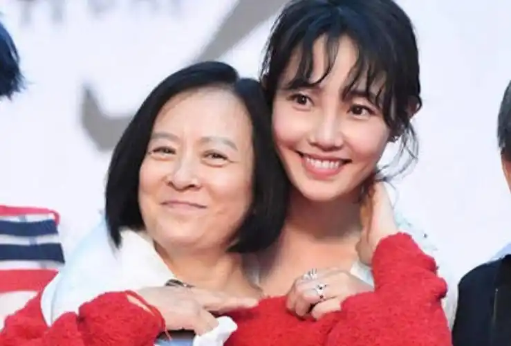 回顾董志华董子健父亲成名路上有泪有痛为儿子婚姻操碎了心