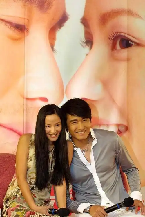 「时光荏苒」胡兵瞿颖同框照引发怀旧潮,他们风采你还记得吗?