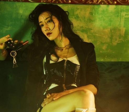 当年的女明星们在男人装中马丽扮演的角色大变55岁的老戏骨也性感了