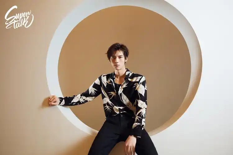 邓超元首支单曲今日上线 对话自我暖心回馈粉丝