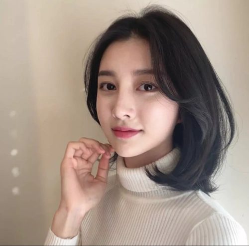 2020精选流行发型28款,一看就很美,修颜时尚很显瘦_齐刘海