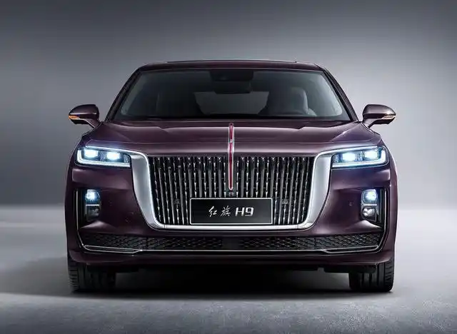 红旗h9预计30万"双色版图"设计!高端大气连迈巴赫都绕行