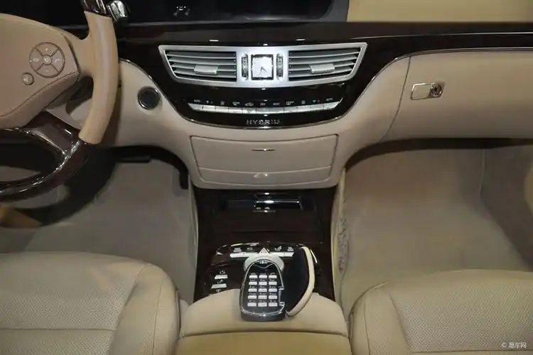 【奔驰s级2010款s 400 l hybrid内饰汽车图片-汽车图片大全】-易车网
