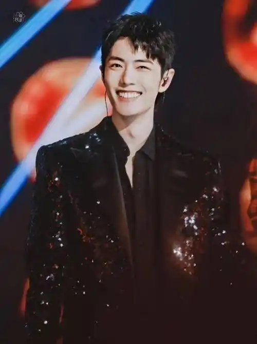 微博之夜:肖战杨紫票数上涨幅度大,和亚军差距再次拉开_时代_郑爽