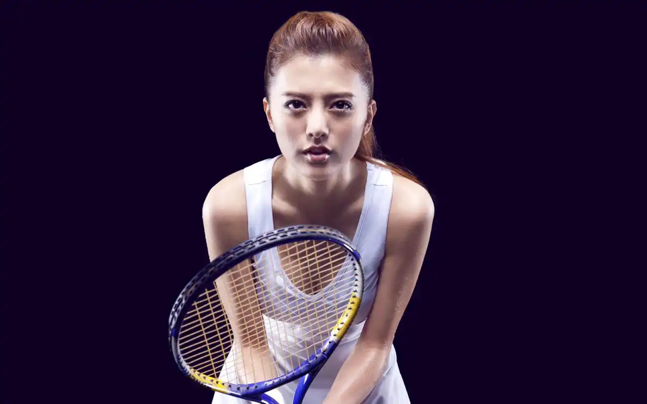 活力四射的运动型网球美女个人写真高清桌面壁纸