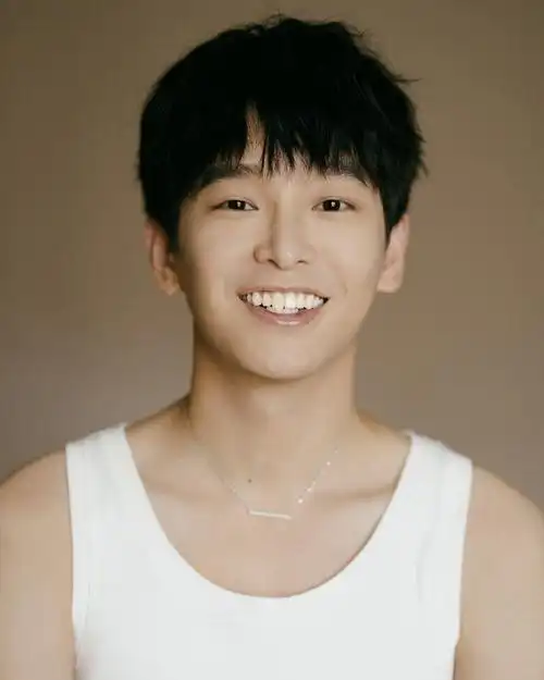 彭昱畅 (图源网络 侵删)