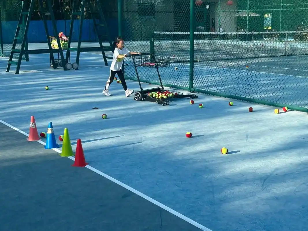 儿童打网球的好处有哪些?越来越多的儿 - 抖音