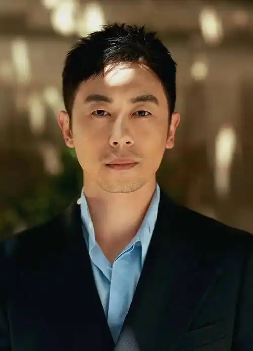 朱亚文与潘禹彤的爱情故事,虽然以分手告终,但他们在这段感情中都付出