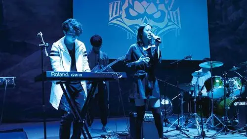 kyle:为什么给乐队取"地心引力"这个这么"物理"的名字?