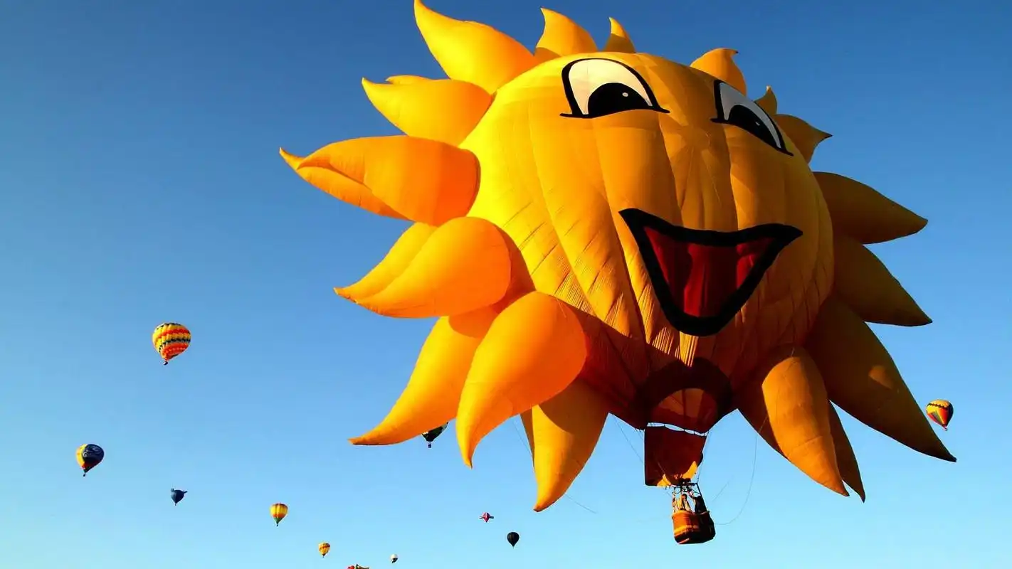 七彩唯美热气球绚丽风景高清桌面壁纸