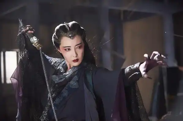 射雕米露演梅超风发型凌乱不失美感