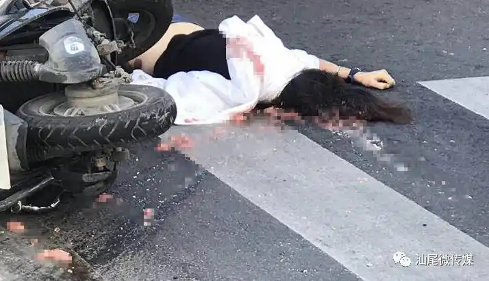 陆丰惨重车祸现场女子脑都.胆小慎入!
