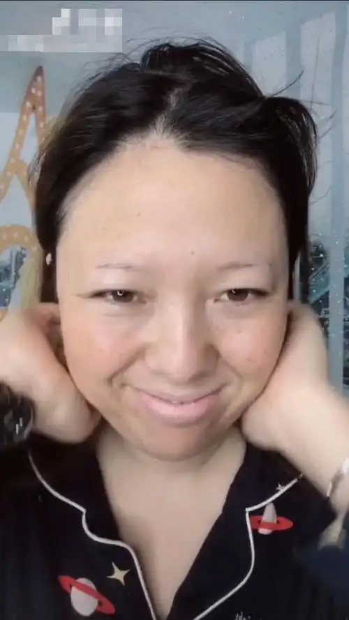 90后油腻大妈妆后却撞脸一线女星网友求男友心理阴影