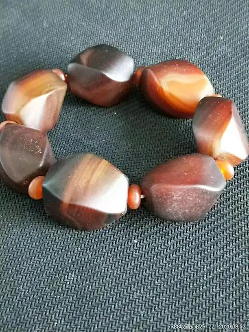 清代缠丝玛瑙手钏